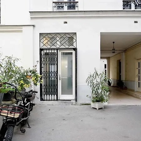 Renovated, Chic For Two *